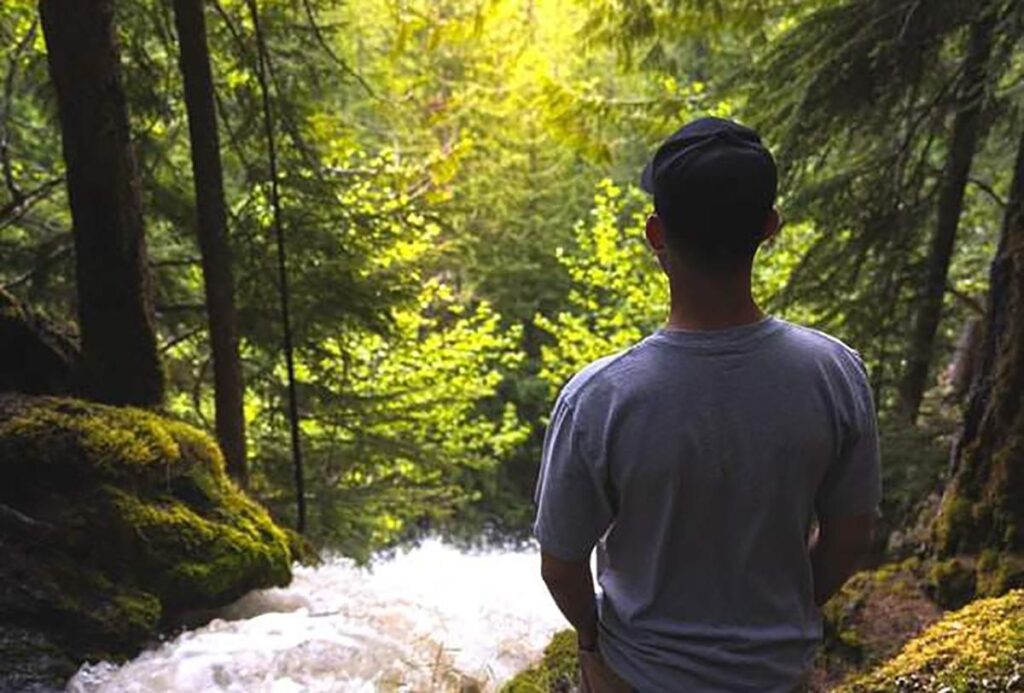 Uspokajające melodie natury – jak dźwięki przyrody pomagają zredukować stres